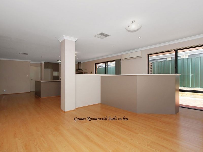 2 Camellia Loop, Forrestfield WA 6058