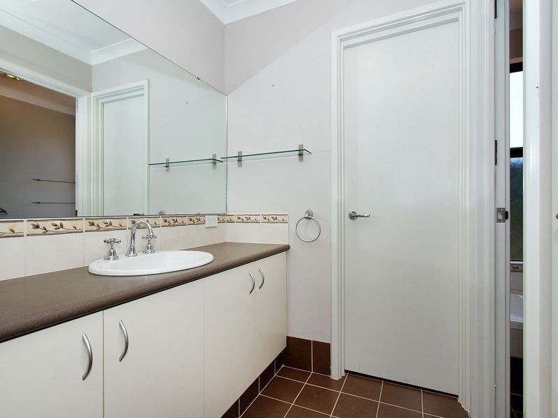 2 Camellia Loop, Forrestfield WA 6058