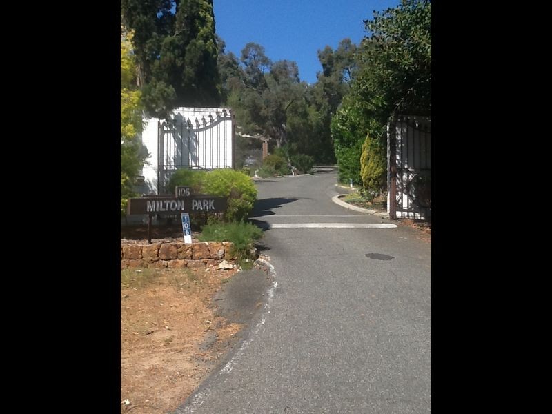 35/106 Williams Street, Gooseberry Hill WA 6076