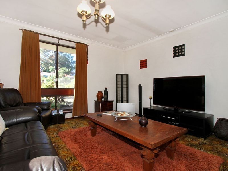 4 Dawn Road, Walliston WA 6076