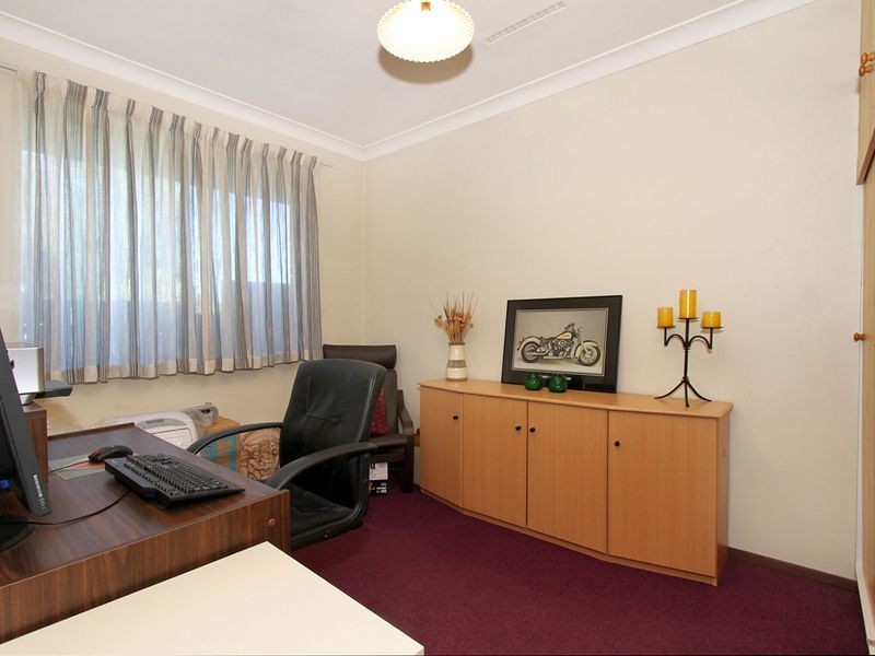 4 Dawn Road, Walliston WA 6076