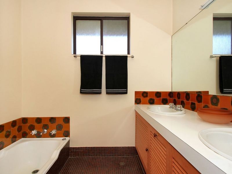 4 Dawn Road, Walliston WA 6076