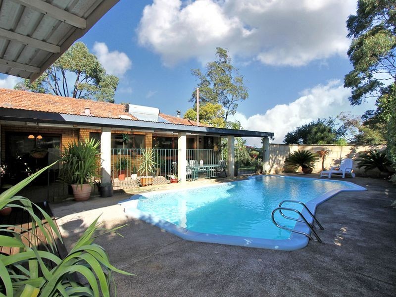 4 Dawn Road, Walliston WA 6076