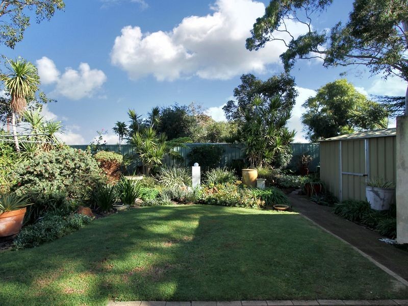 4 Dawn Road, Walliston WA 6076