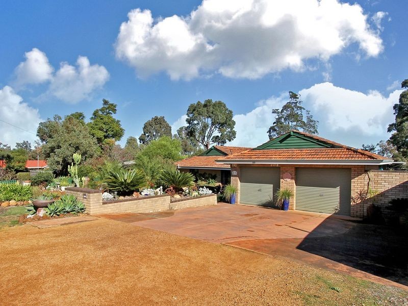 4 Dawn Road, Walliston WA 6076