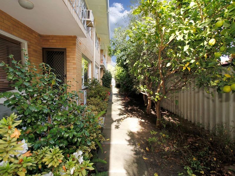 3/99 Tweeddale Road, Applecross WA 6153