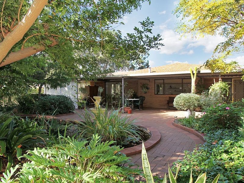 74 Temby Avenue, Kalamunda WA 6076