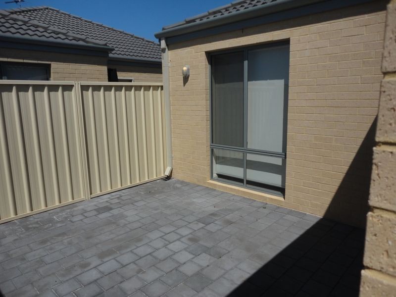 7/3 Spring Avenue, Midland WA 6056