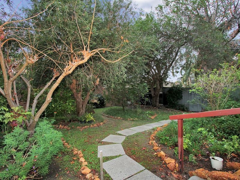 19B Railway Road, Kalamunda WA 6076