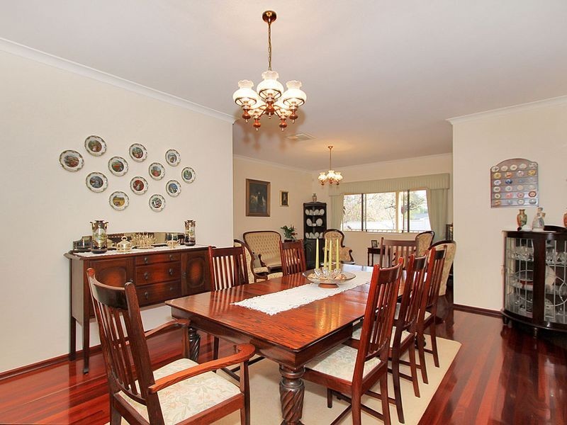 4 Keats Road, Gooseberry Hill WA 6076