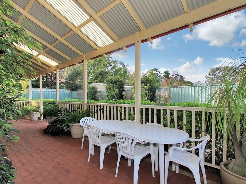 4 Keats Road, Gooseberry Hill WA 6076