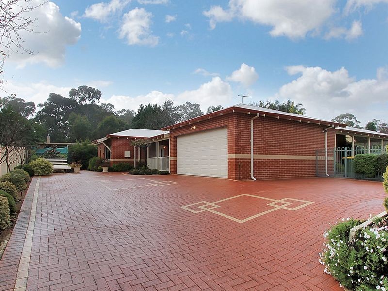 4 Keats Road, Gooseberry Hill WA 6076