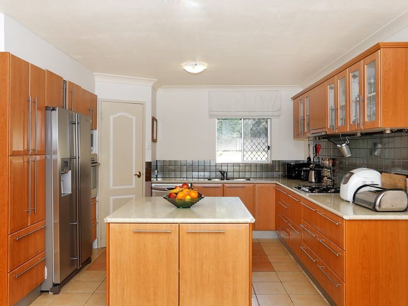 8 Keats Road, Gooseberry Hill WA 6076