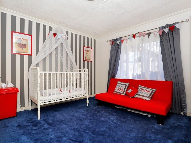 8 Keats Road, Gooseberry Hill WA 6076