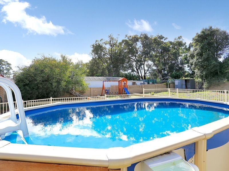 8 Keats Road, Gooseberry Hill WA 6076