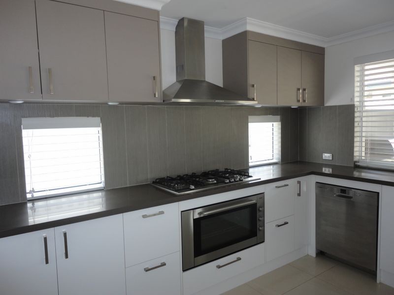 112 Piara Drive, Piara Waters WA 6112