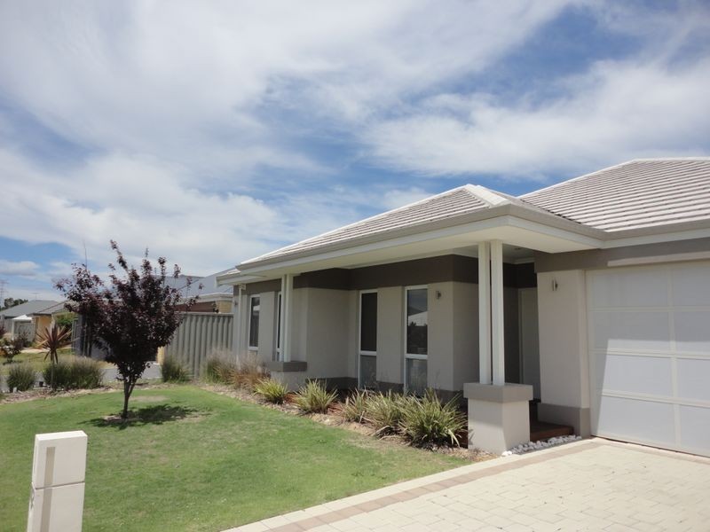 112 Piara Drive, Piara Waters WA 6112