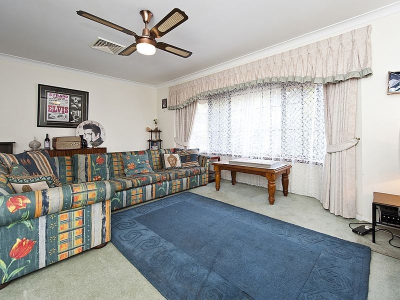 17 Heslop Road, Lesmurdie WA 6076