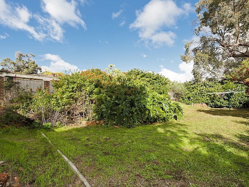 17 Heslop Road, Lesmurdie WA 6076