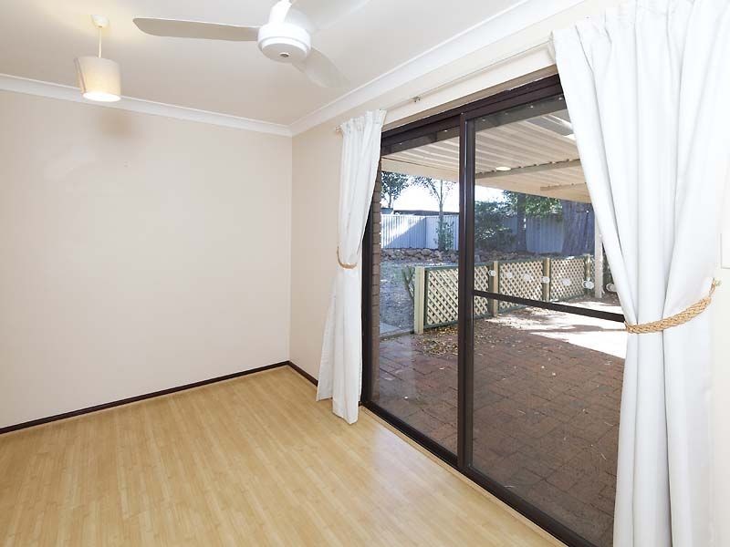 11 Diosma Way, Forrestfield WA 6058