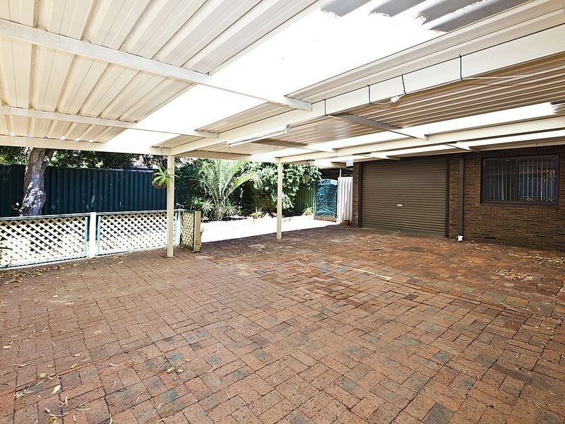 11 Diosma Way, Forrestfield WA 6058