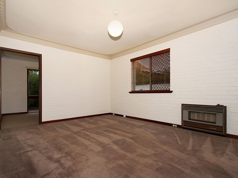 58 Waterloo Crescent, Lesmurdie WA 6076