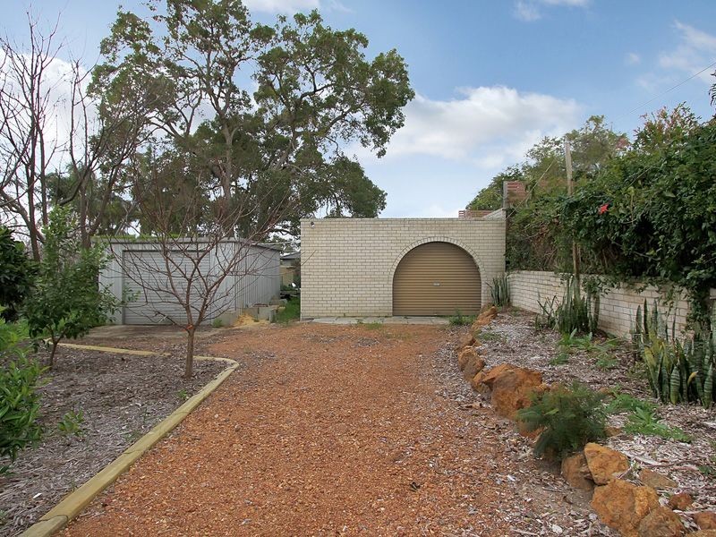 58 Waterloo Crescent, Lesmurdie WA 6076