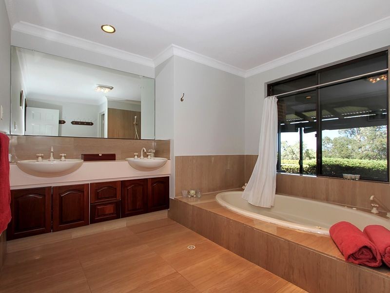 44 Honey Road, Forrestfield WA 6058