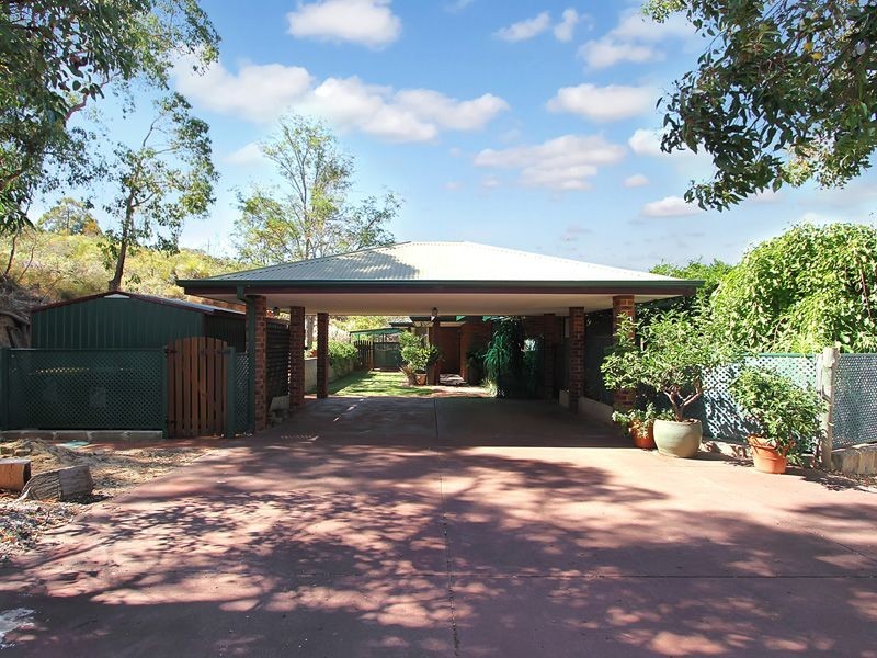 44 Honey Road, Forrestfield WA 6058