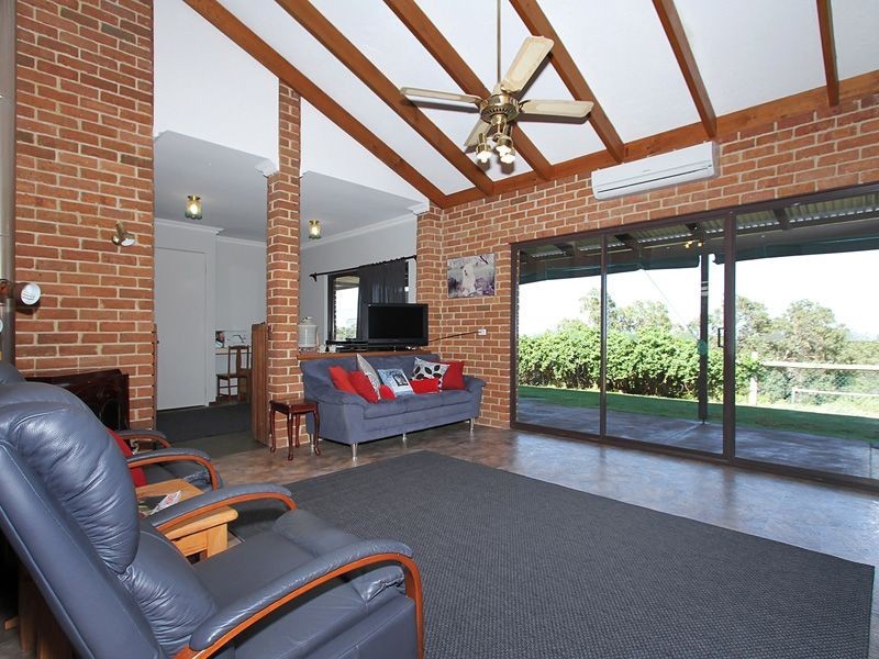 44 Honey Road, Forrestfield WA 6058