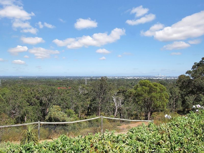 44 Honey Road, Forrestfield WA 6058