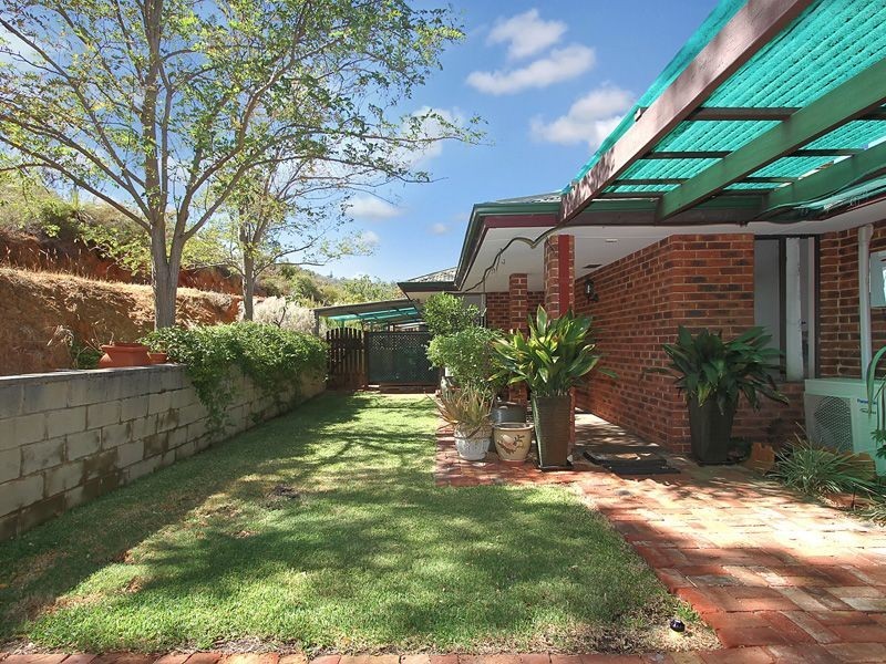 44 Honey Road, Forrestfield WA 6058