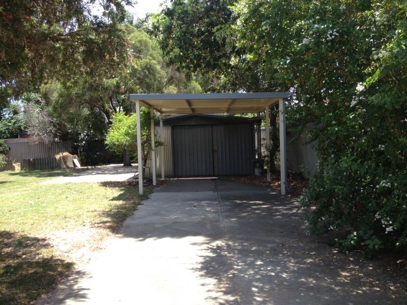 102 Sussex Road, Forrestfield WA 6058