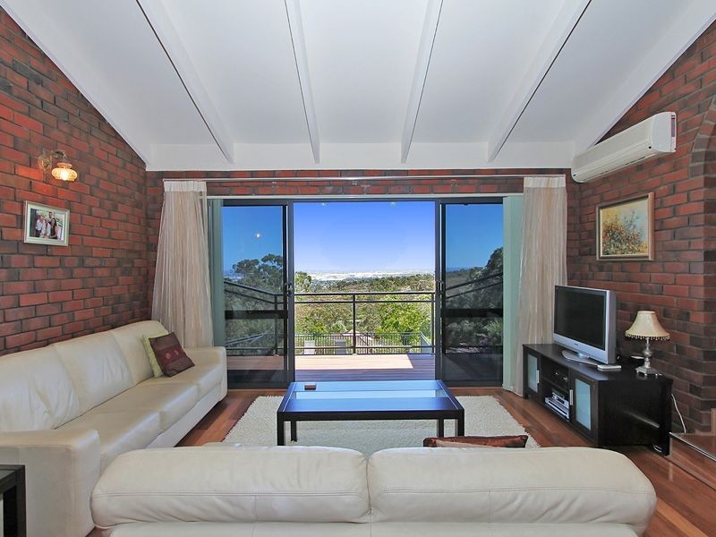 55 Nelson Crescent, Lesmurdie WA 6076