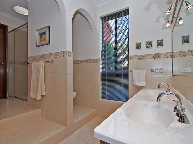 55 Nelson Crescent, Lesmurdie WA 6076