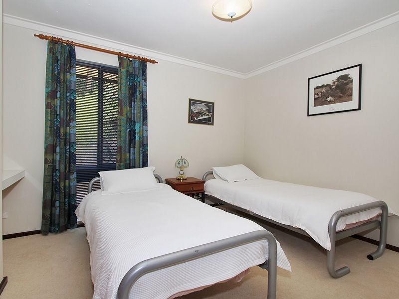 55 Nelson Crescent, Lesmurdie WA 6076