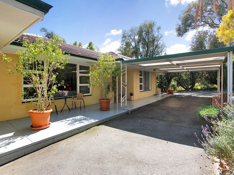 19 Watsonia Road, Gooseberry Hill WA 6076