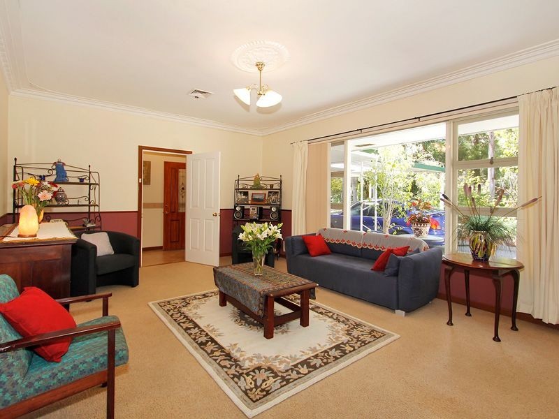 19 Watsonia Road, Gooseberry Hill WA 6076