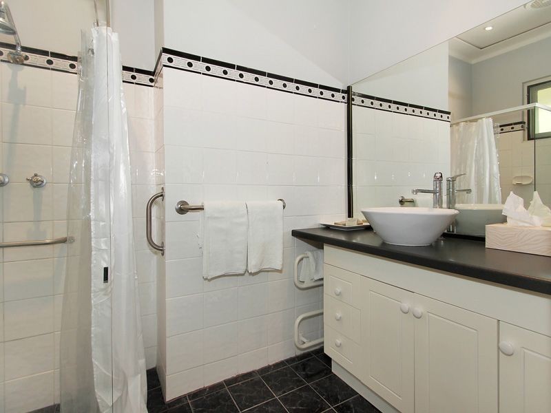 19 Watsonia Road, Gooseberry Hill WA 6076