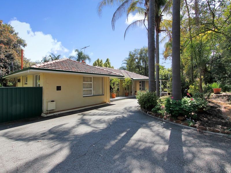 19 Watsonia Road, Gooseberry Hill WA 6076