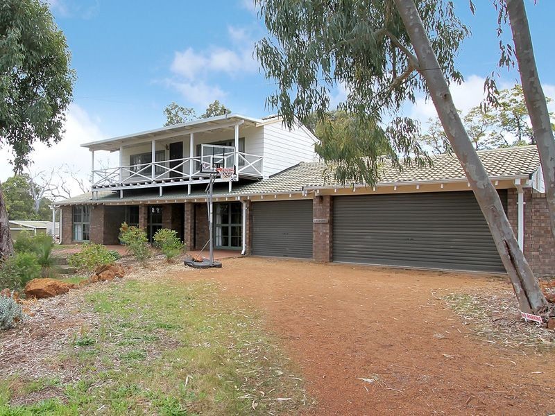 11 Northolt Street, Lesmurdie WA 6076