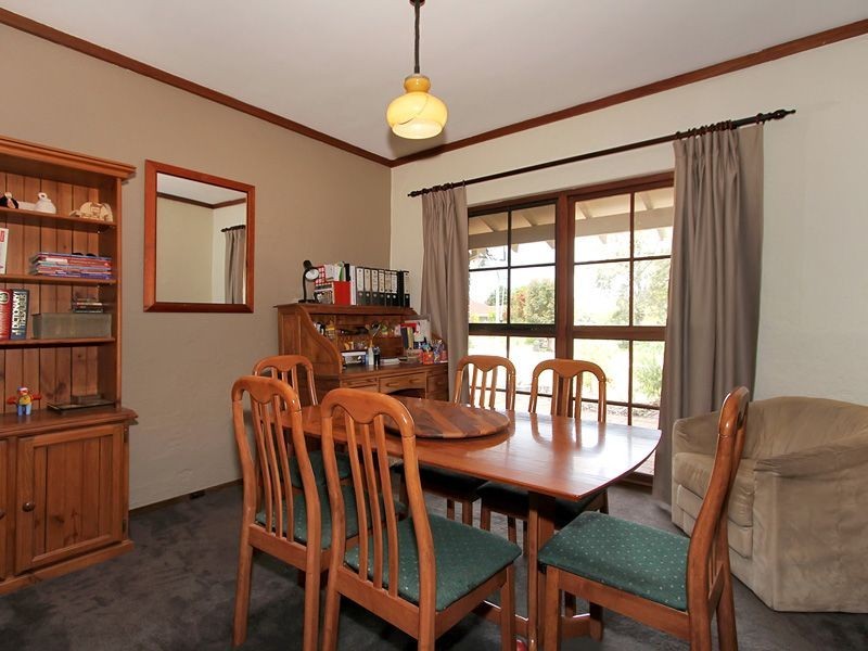 11 Northolt Street, Lesmurdie WA 6076