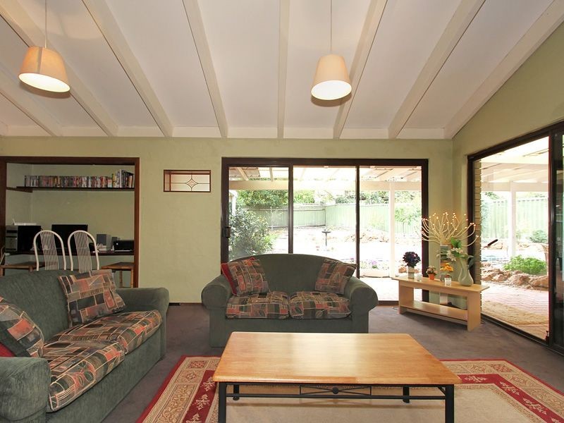 11 Northolt Street, Lesmurdie WA 6076