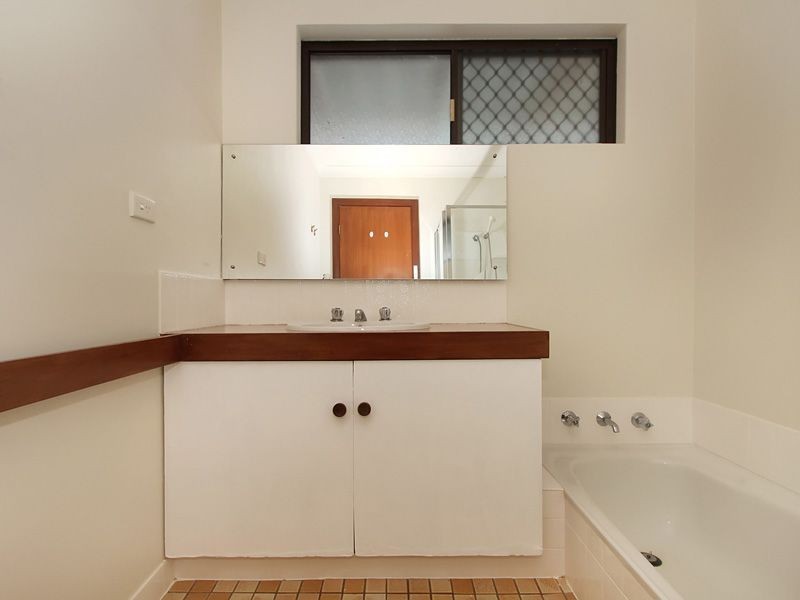 11 Northolt Street, Lesmurdie WA 6076