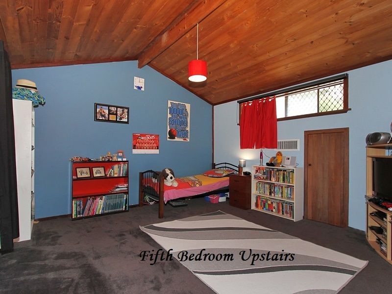 11 Northolt Street, Lesmurdie WA 6076