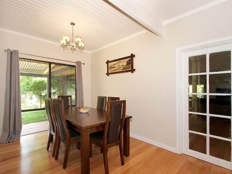 12 Lawley Road, Lesmurdie WA 6076