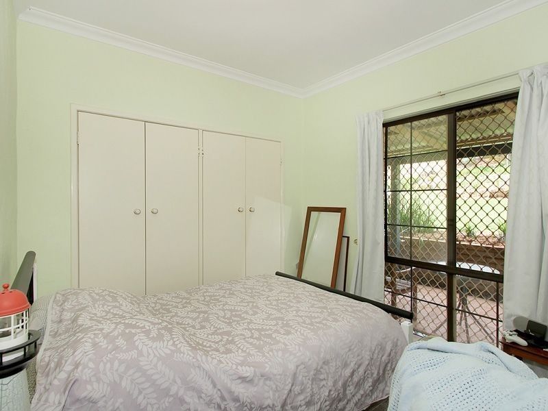 12 Lawley Road, Lesmurdie WA 6076