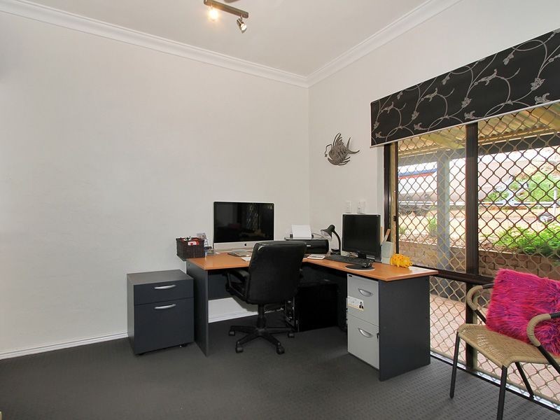 12 Lawley Road, Lesmurdie WA 6076