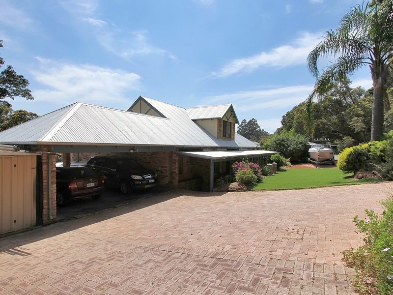 12 Lawley Road, Lesmurdie WA 6076