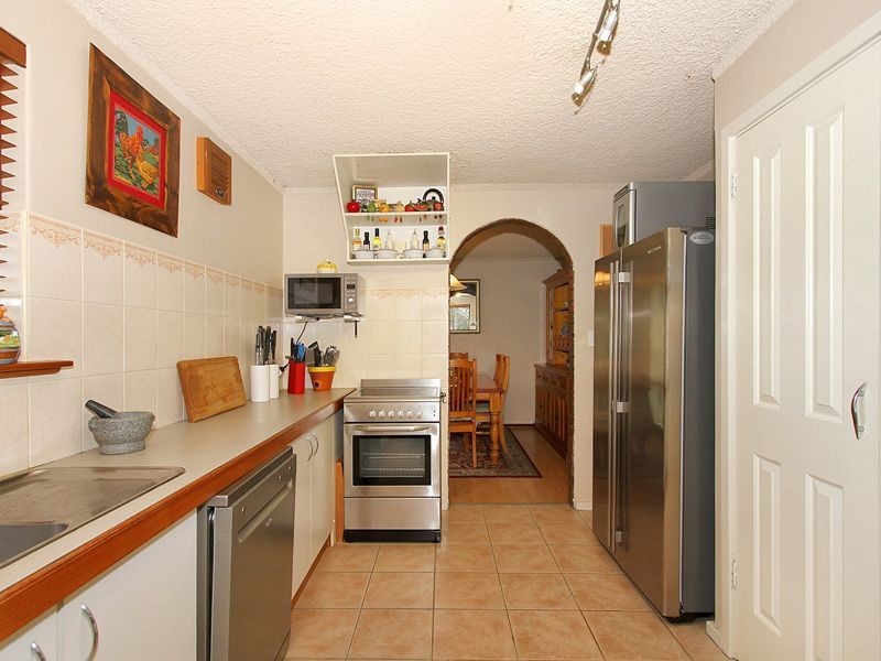 12 Prospect Crescent, Kalamunda WA 6076